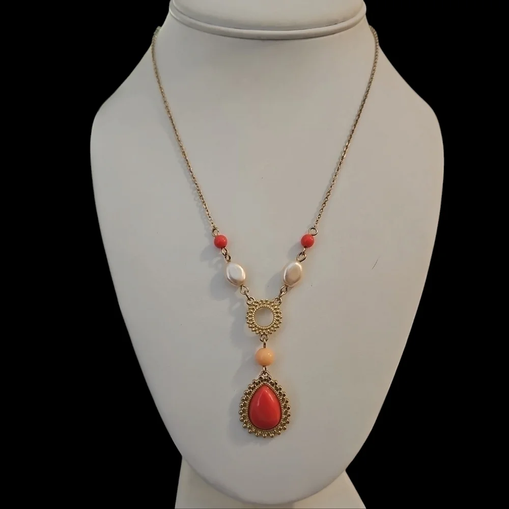 Avon Faux Pearls Orange Acrylic Beads Teardrop Pendant 16” Gold Tone Necklace
